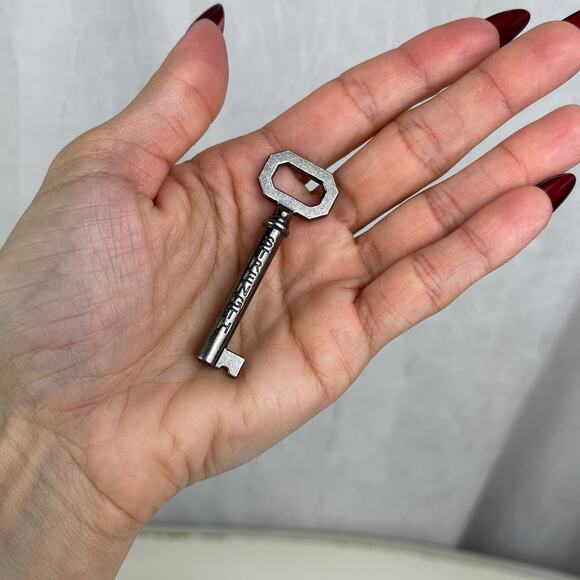 COURAGE & STRENGTH Engraved Key of Wisdom Charm Pendant Keepsake Dark Silver Key - Picture 14 of 16